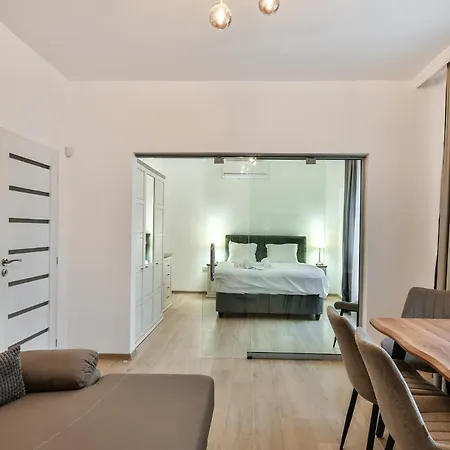 Center 2br Next To Sea * Varna