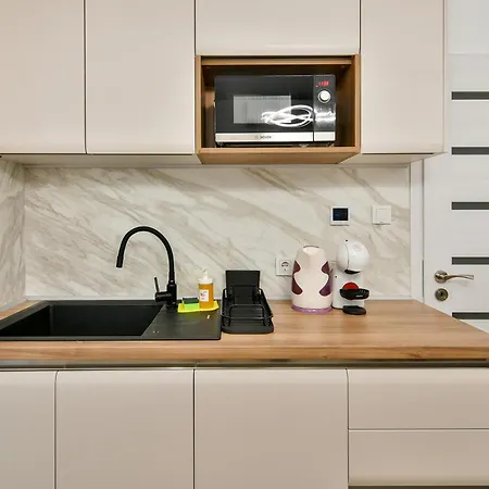 Center 2br Next To Sea Varna