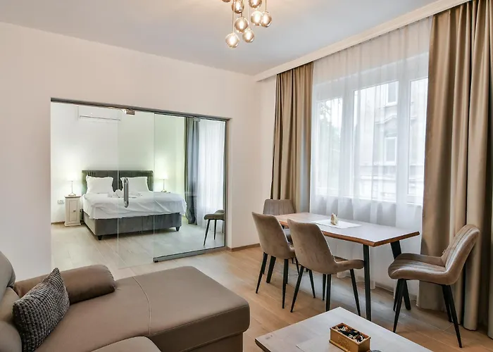 Center 2br Next To Sea וארנה